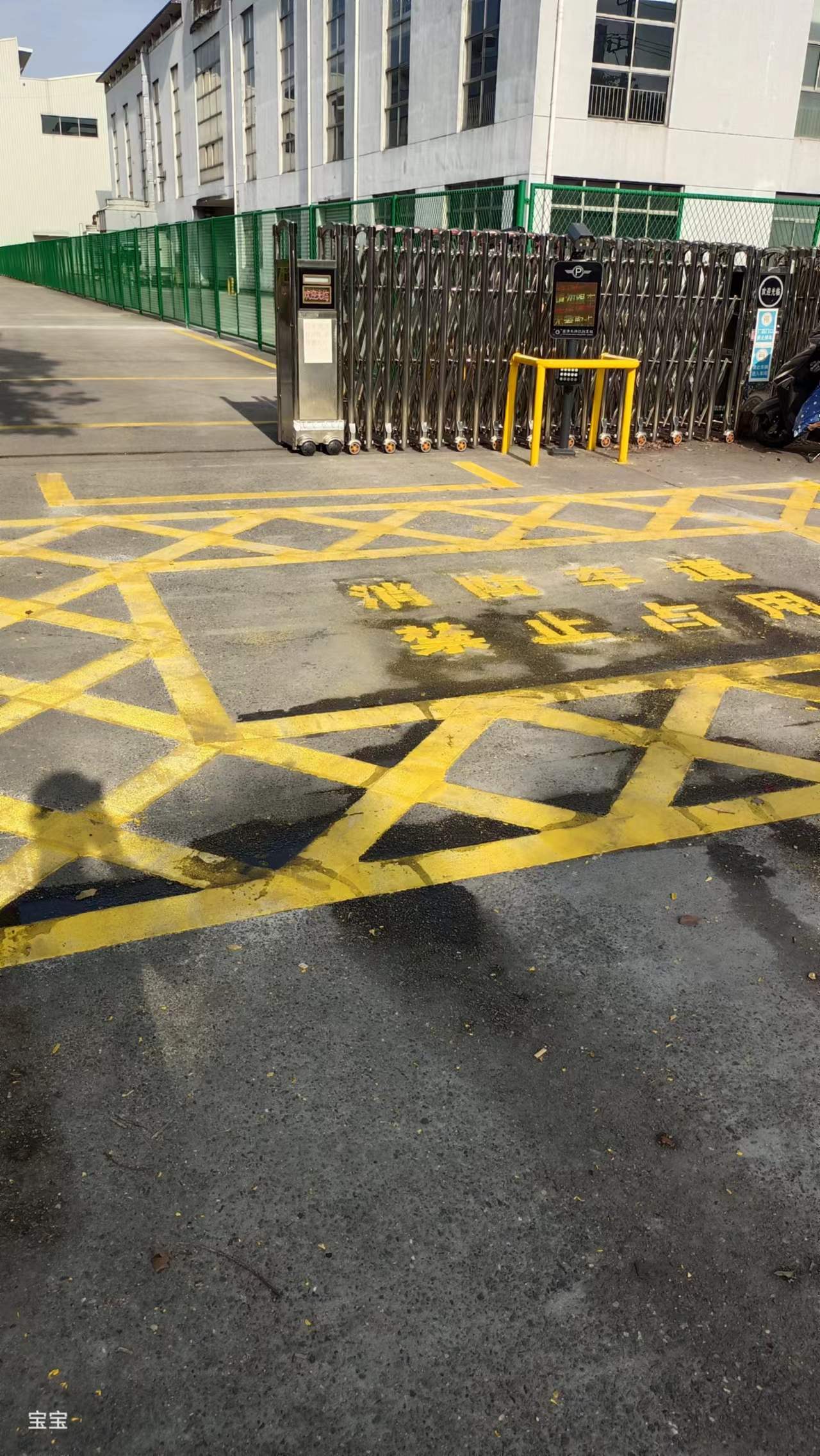 彭场镇马路划线